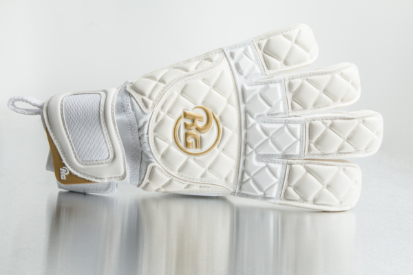 Snaga White