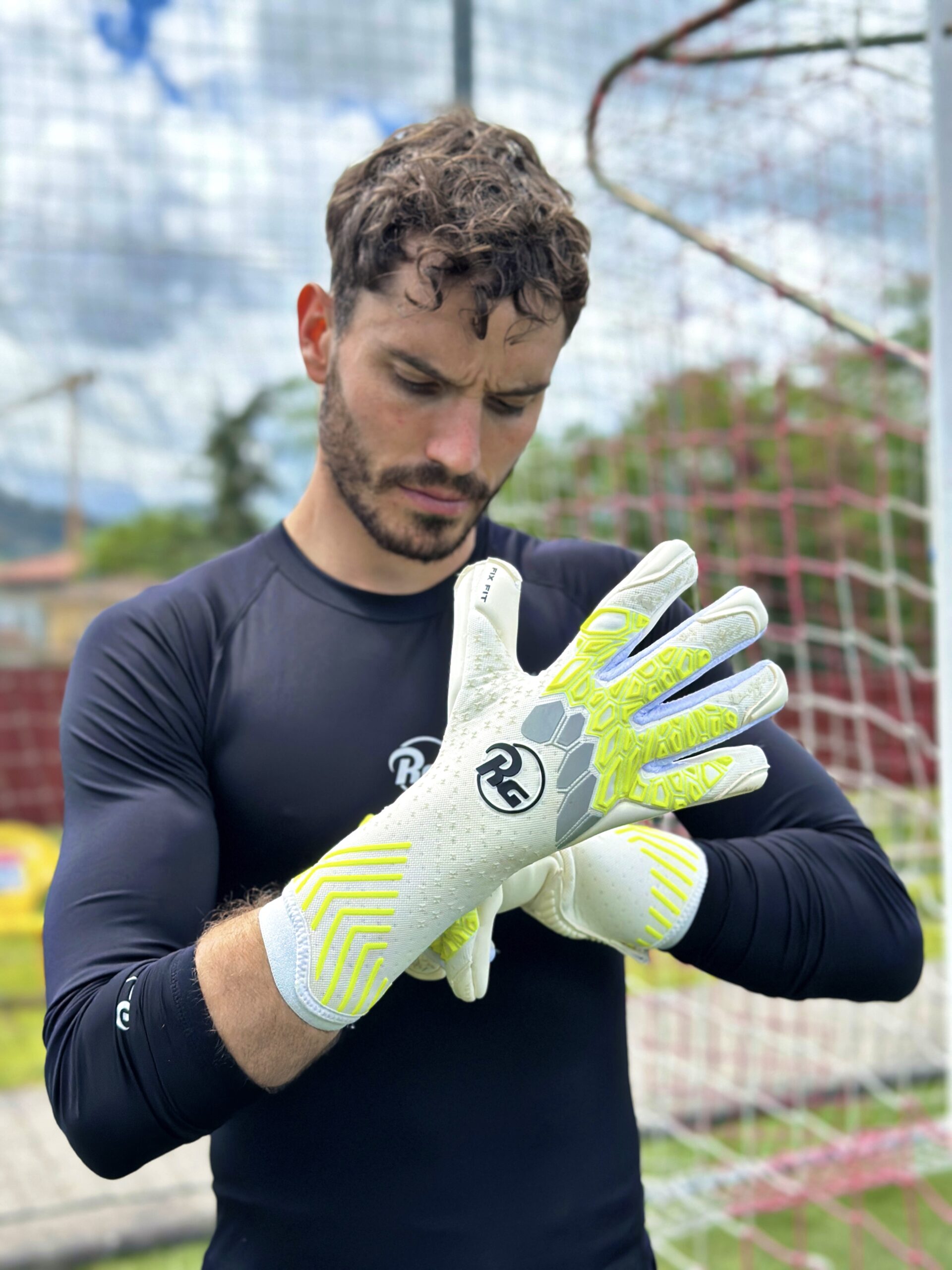 Mănuși de portar RG Aversa 2024 – 2025 – reducere 30%